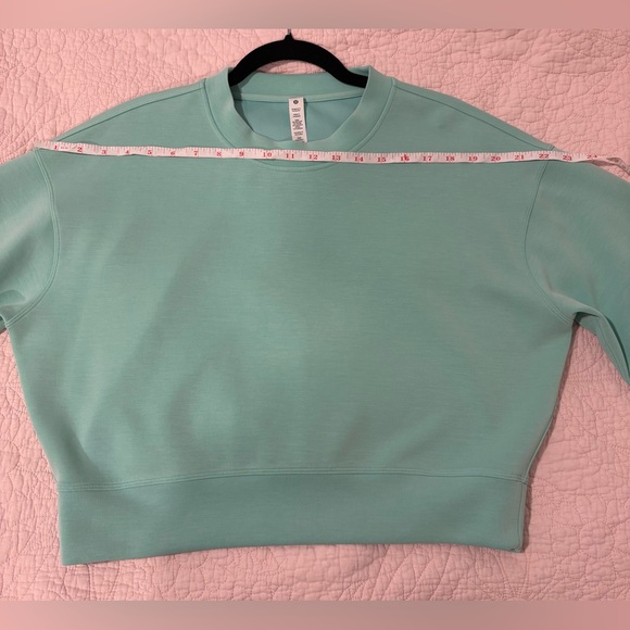 Lululemon Athletica Perfectly Oversized Cropped Crew in Tidewater Teal | Size 4 - Picture 5 of 10
